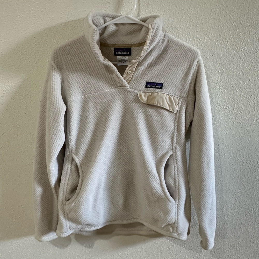 PATAGONIA QUARTER ZIP (SIZE MEDIUM)